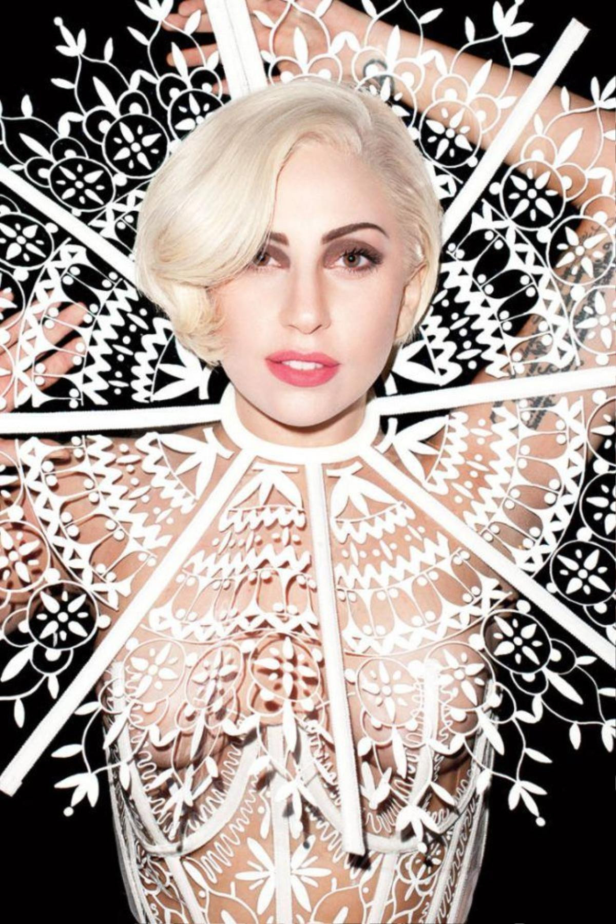 Lady Gaga sinh ra là để khiến người ta đau đầu.