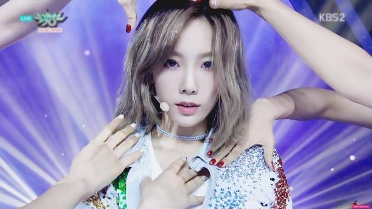 Taeyeon vẫn gây ấn tượng với giọng hát chắc và khỏe.