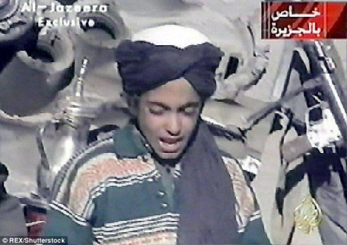 Hamza Bin Laden, 23 tuổi - con trai của trùm khủng bố Osama Bin Laden