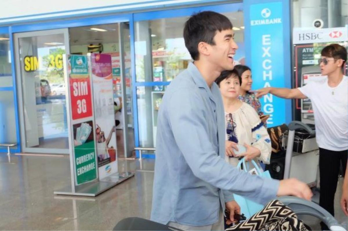 Nadech rất vui vẻ và thân thiện