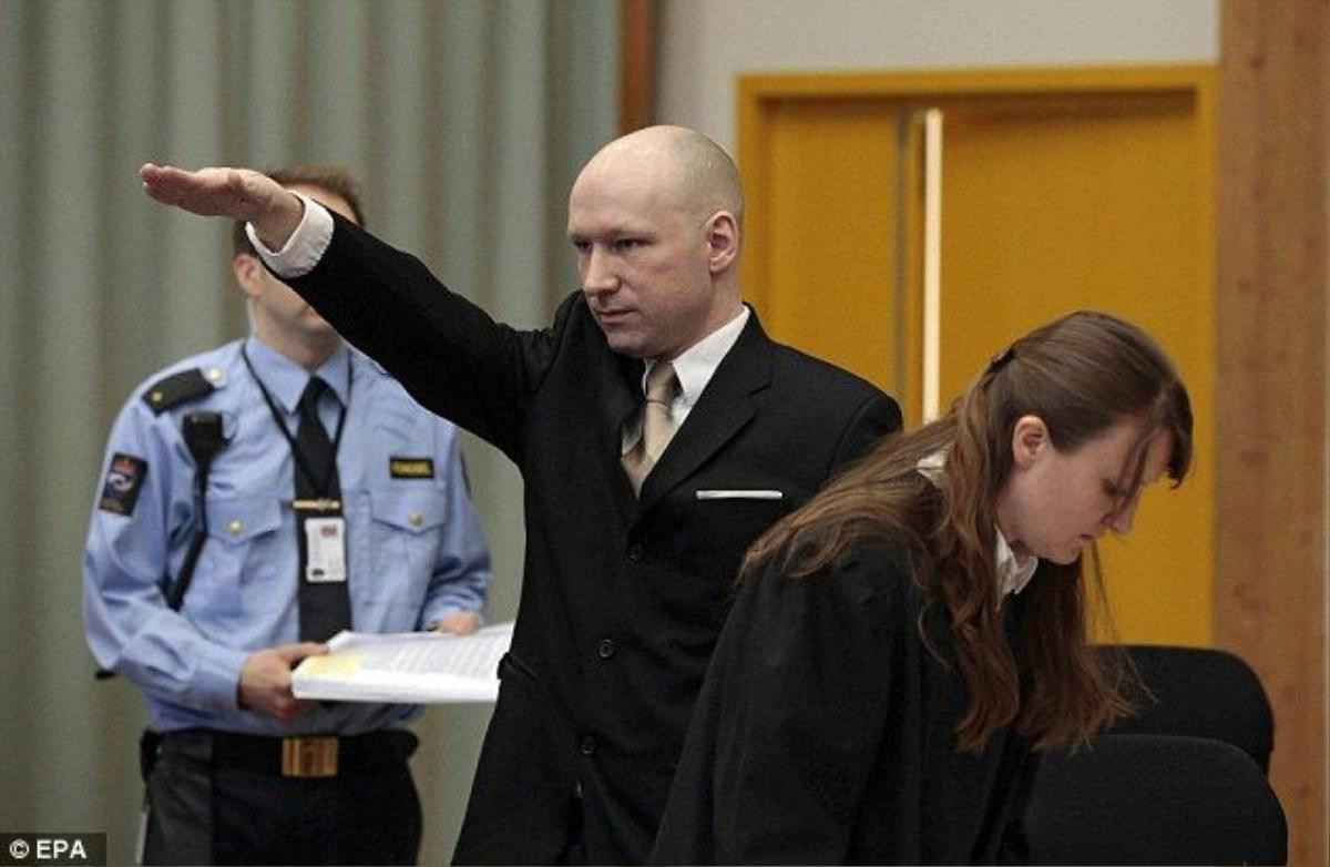 Kẻ khủng bố Anders Behring Breivik thảm sát khiến 77 người chết ở Na Uy