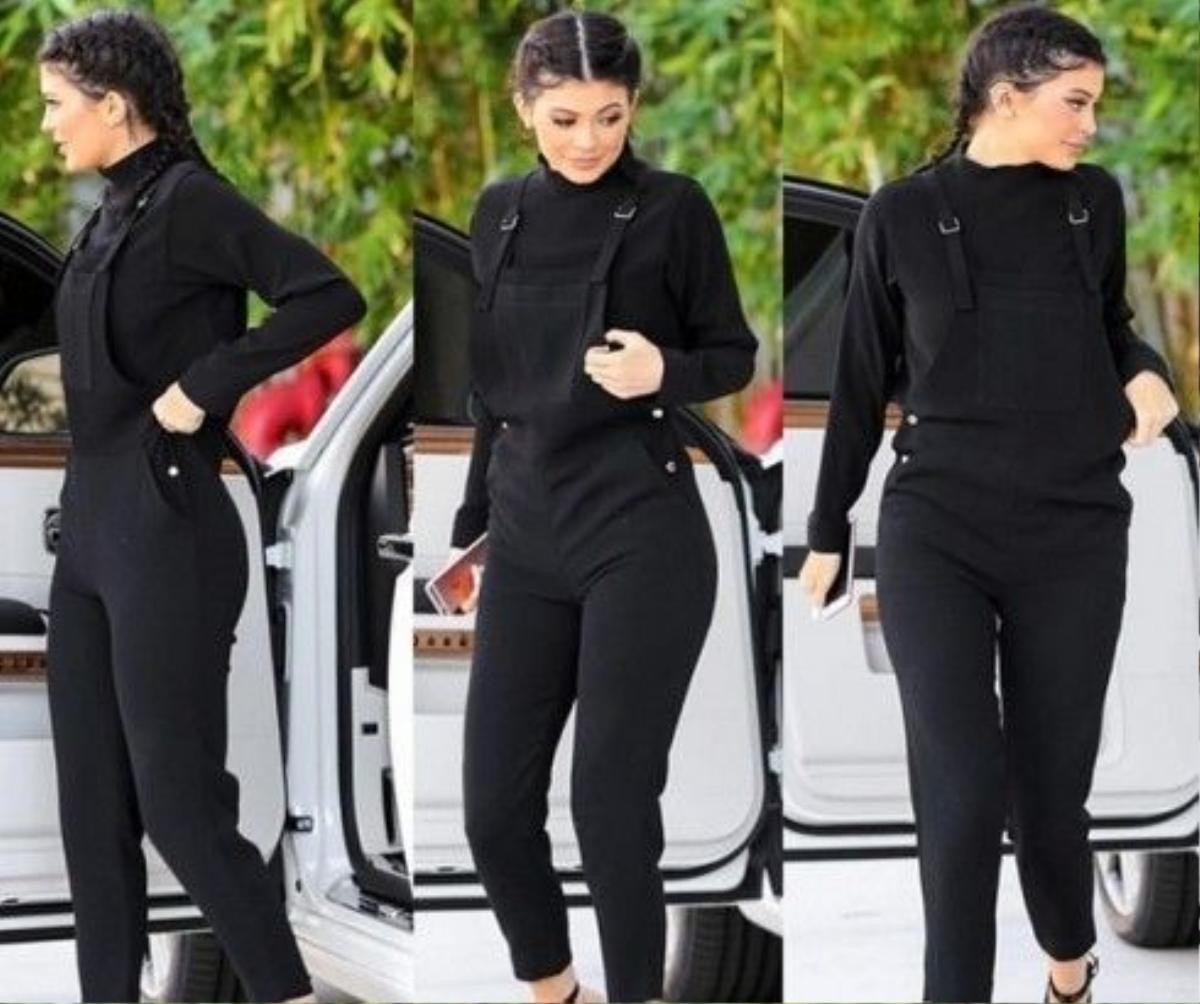 Kylie Jenner diện nguyên cây đen với kiểu tóc tết “Boxer braids”.