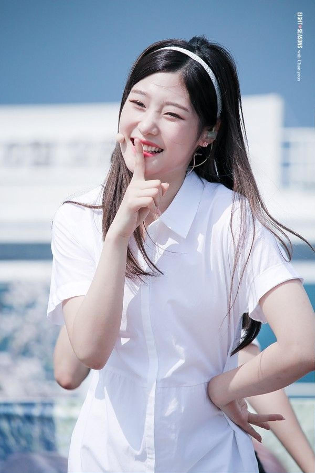 Chaeyeon từng đứng thứ 2 trong cuộc bầu chọn top visual (gương mặt đẹp nhất) do chính các thực tập sinh của Produce 101 bình chọn.