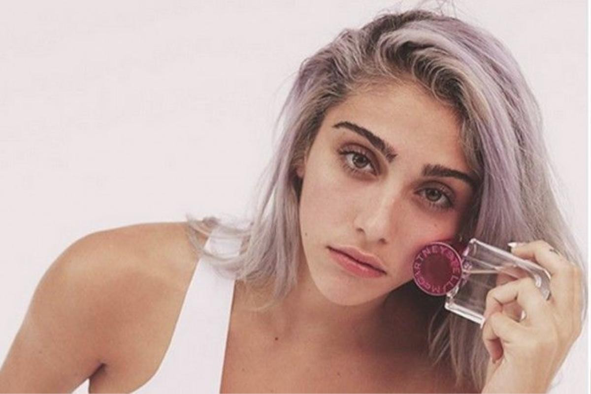 Tuy nhiên, trái với dự đoán của nhiều người, Lourdes Leon lại không tiếp bước mẹ tham gia vào làng giải trí mà lựa chọn làm một sinh viên bình thường.