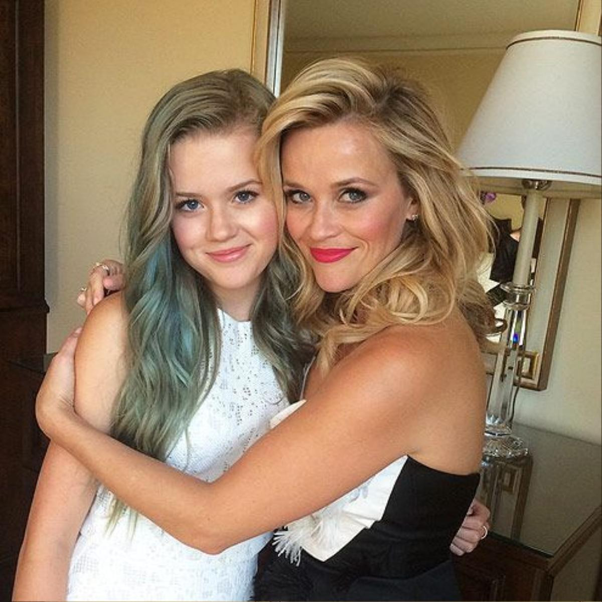 Ava Phillippe là con gái của Reese Witherspoon và chồng cũ Ryan Phillippe.