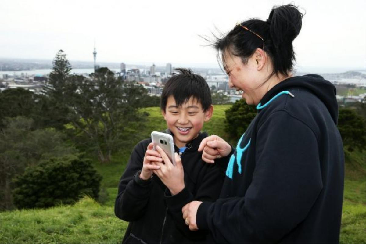 when-pokmon-go-was-released-in-new-zealand-elaine-chung-and-her-son-samuel-decided-to-play-the-game-together