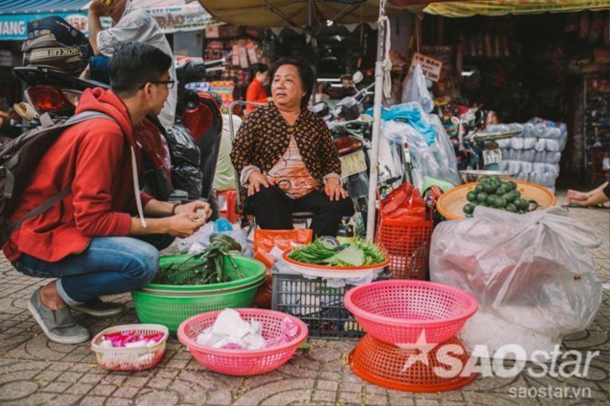 Hàng trầu cau, nơi bà Sáu Anh gắn bó gần trọn cuộc đời bây giờ được thay thế bởi chị Thủy, con gái của bà.