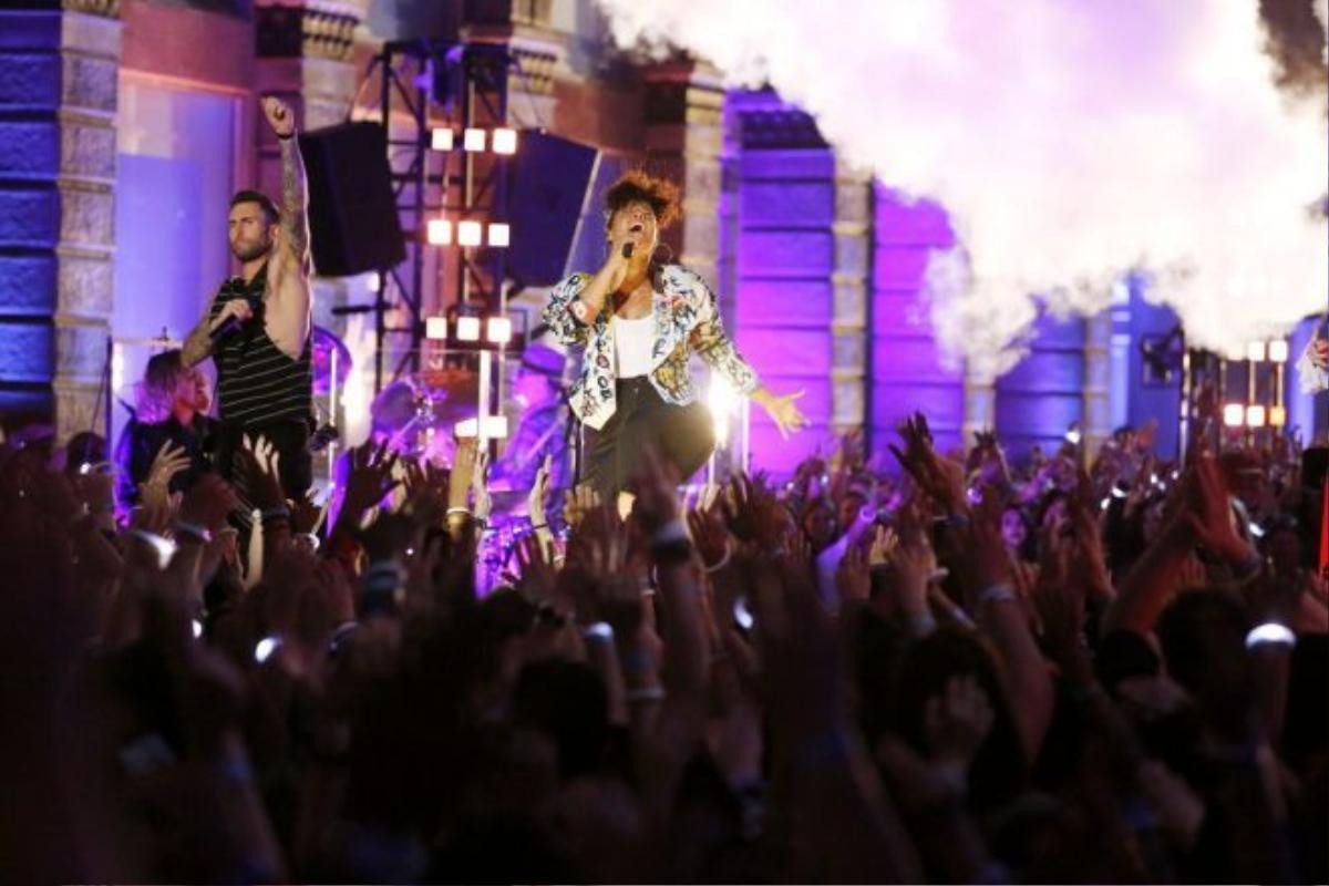 THE VOICE -- "Blind Auditions" -- Pictured: (l-r) Adam Levine, Alicia Keys -- (Photo by: Trae Patton/NBC)