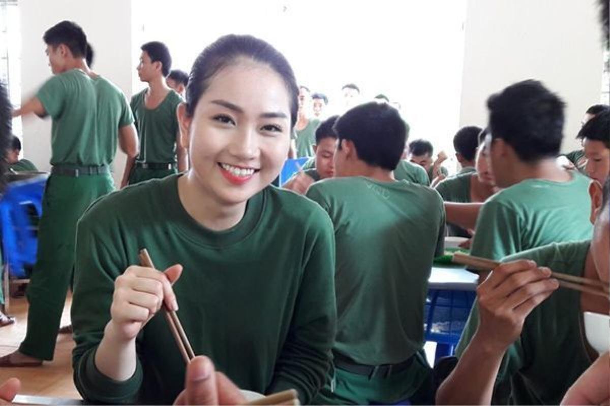 Phùng Lan Hương (SBD 132) 1996 đang là sinh viên Đại học RMIT Hà Nội. Hiện tại, Lan Hương đang được kỳ vọng là một trong những ứng viên sáng giá cho ngôi vị Hoa hậu Việt Nam 2016. 