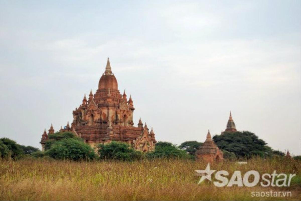 Tính đến ngày nay, có tới 2217 ngôi đền tháp còn tồn tại nguyên vẹn ở Bagan phân bố dày đặc trong diện tích 42km vuông bên trái bờ sông Ayeyarwady, còn gọi là khu Bagan cũ.