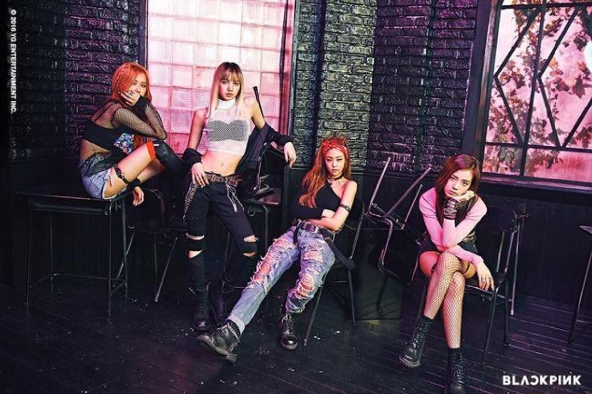 Black Pink chính thức dừng quảng bá single đầu tay ngay khi Red Velvet trở lại.