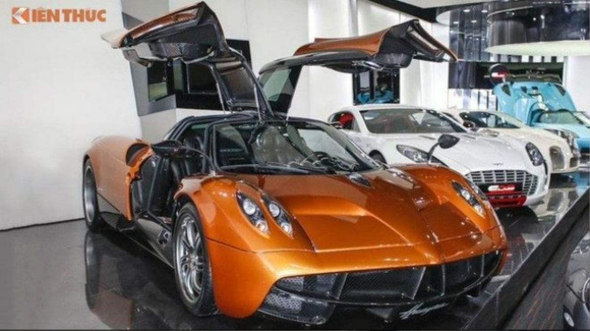 Được biết, nguồn gốc của chiếc Pagani Huayra sẽ cập bến tại thị trường Việt Nam được xác nhận là từ một đại lý siêu xe ở Dubai. 