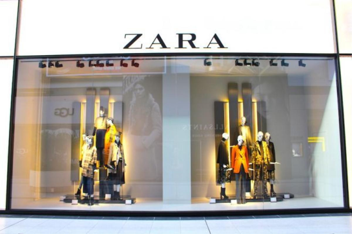 Window displays của Zara tại Toronto, Canada.