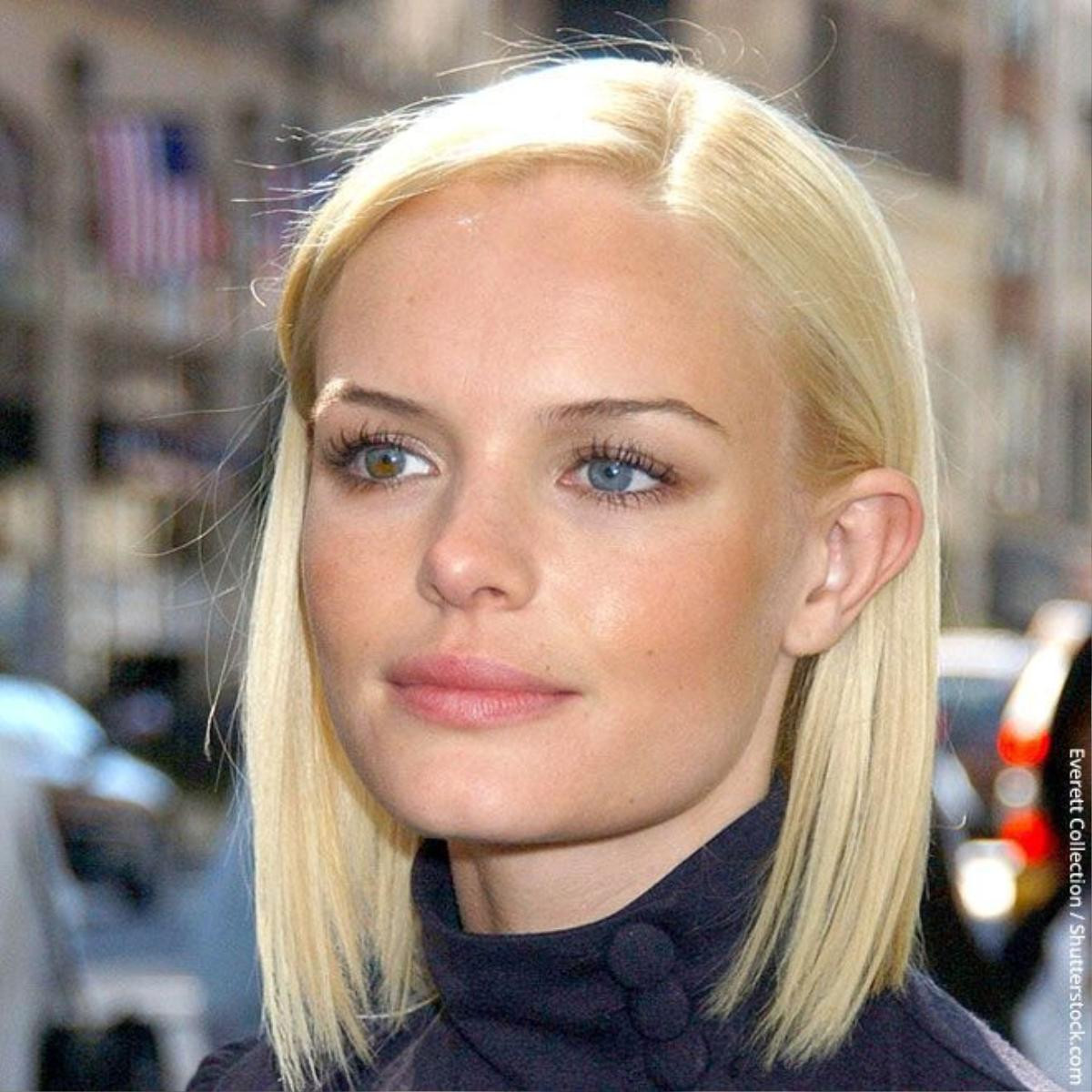 Kate Bosworth có hai màu mắt khác biệt. Đây là ảnh hưởng của một căn bệnh có tên goi loạn sắc tố mống mắt.