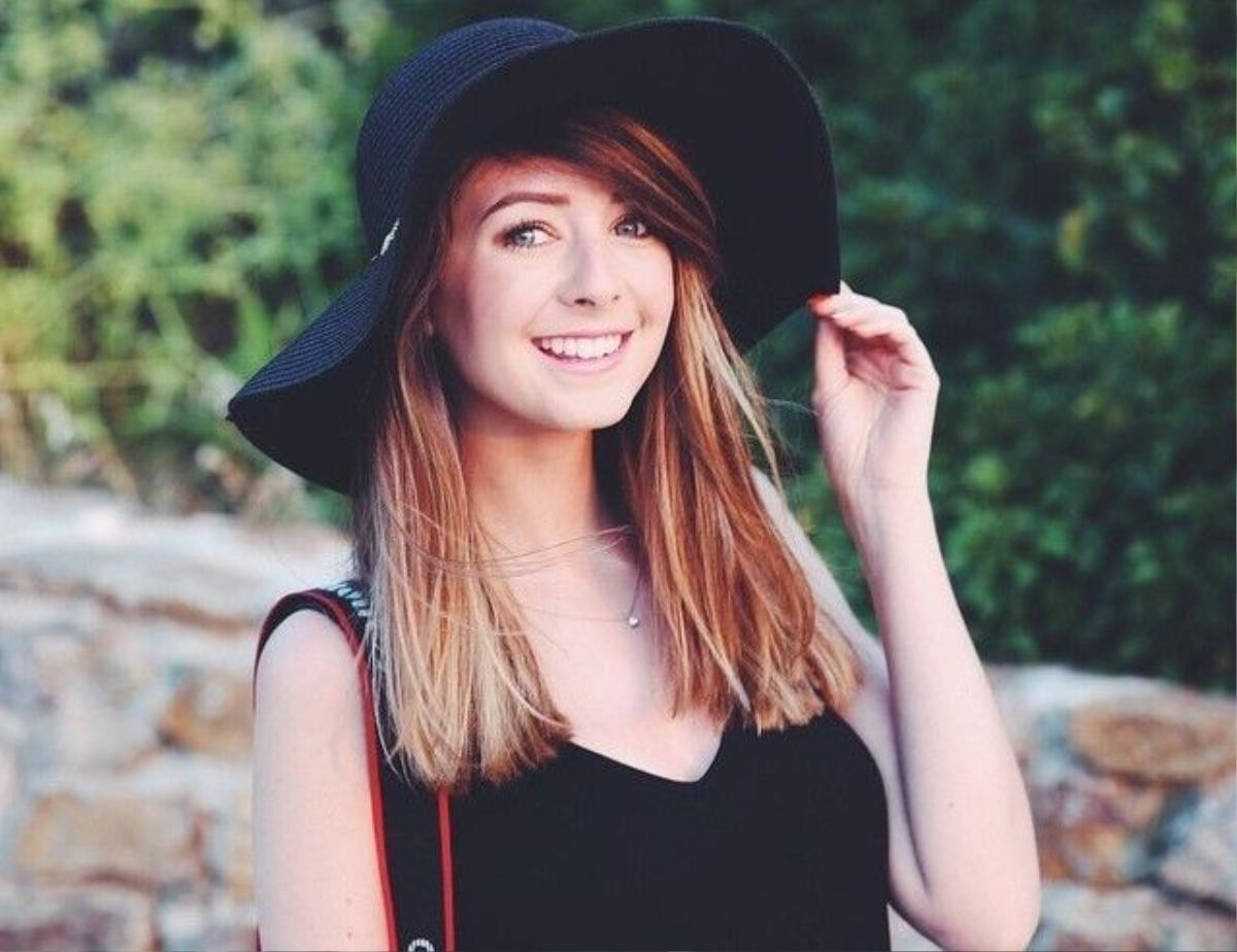 12. Zoella: Khoảng 4 năm trước, Zoe Elizabeth Sugg bắt đầu sự nghiệp trên YouTube. Đến nay, hơn 11 triệu người đã ấn nút theo dõi kênh của cô. 9X thường bàn về thời trang, sắc đẹp cũng như đánh giá các loại mỹ phẩm yêu thích. Cô gái xinh đẹp và đa tài mới được chọn là một trong những YouTuber thành công nhất ở Vương quốc Anh cùng bạn trai Alfie Deyes. 