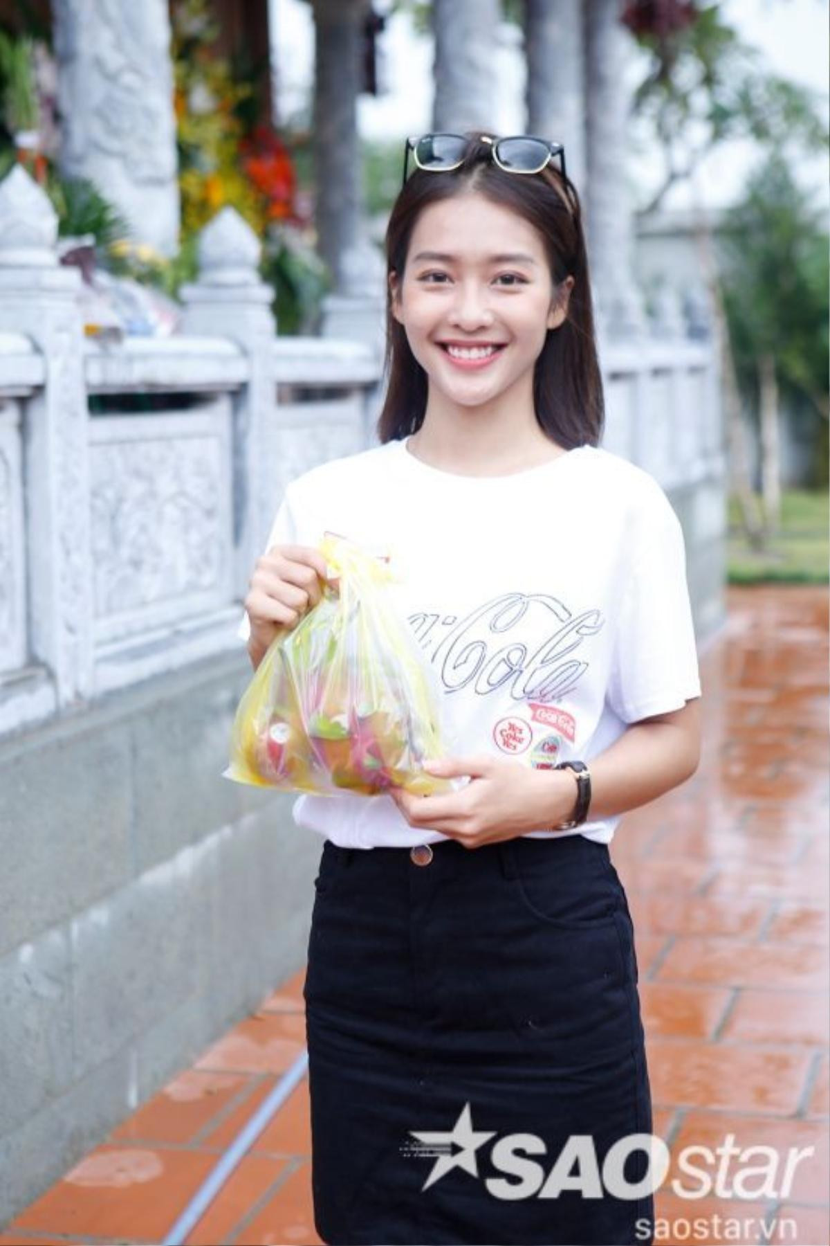 Khả Ngân.