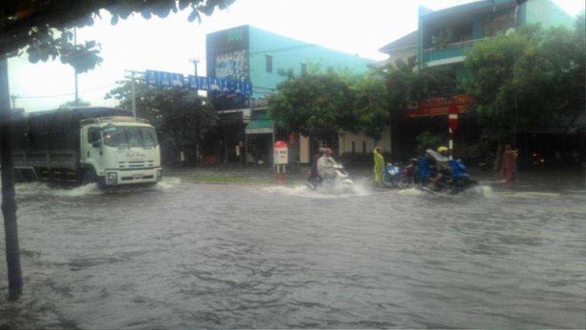 Các phương tiện di chuyển rất khó khăn.