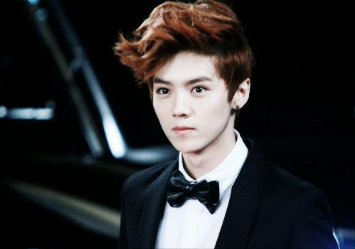 Cựu thành viên Exo Luhan chia sẻ về chứng sợ độ cao trong một cuộc phỏng vấn: "Tôi lo lắng ngay cả đi thang máy chứ đừng nói đến máy bay. Mà chúng tôi phải bay rất nhiều nên với tôi, mỗi ngày đều rất căng thẳng".