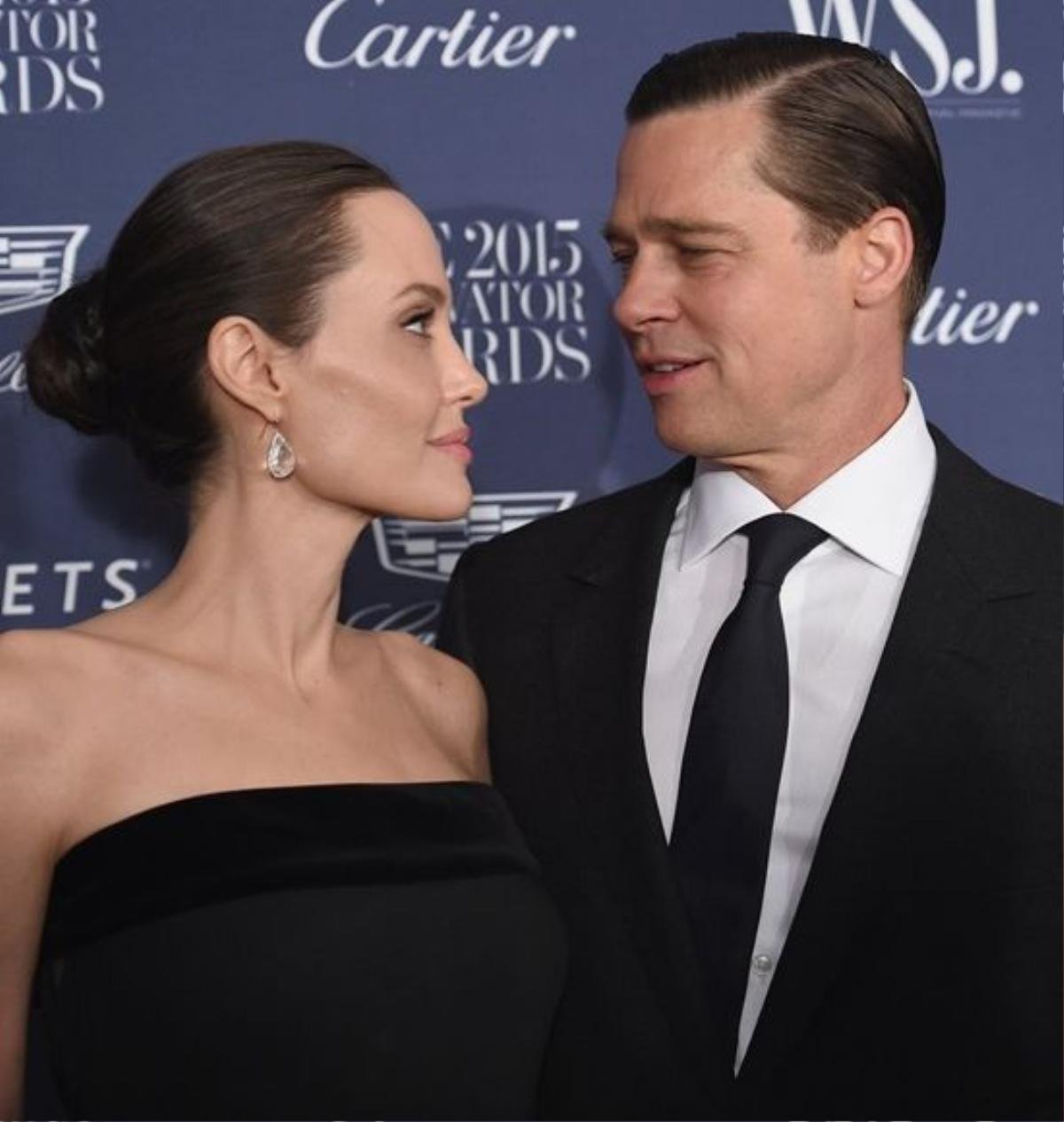 Brangelina dần công khai xuất hiện bên nhau nhiều hơn. Thay vì những lời chỉ trích trước đây, công chúng dần đón nhận cặp đôi này.