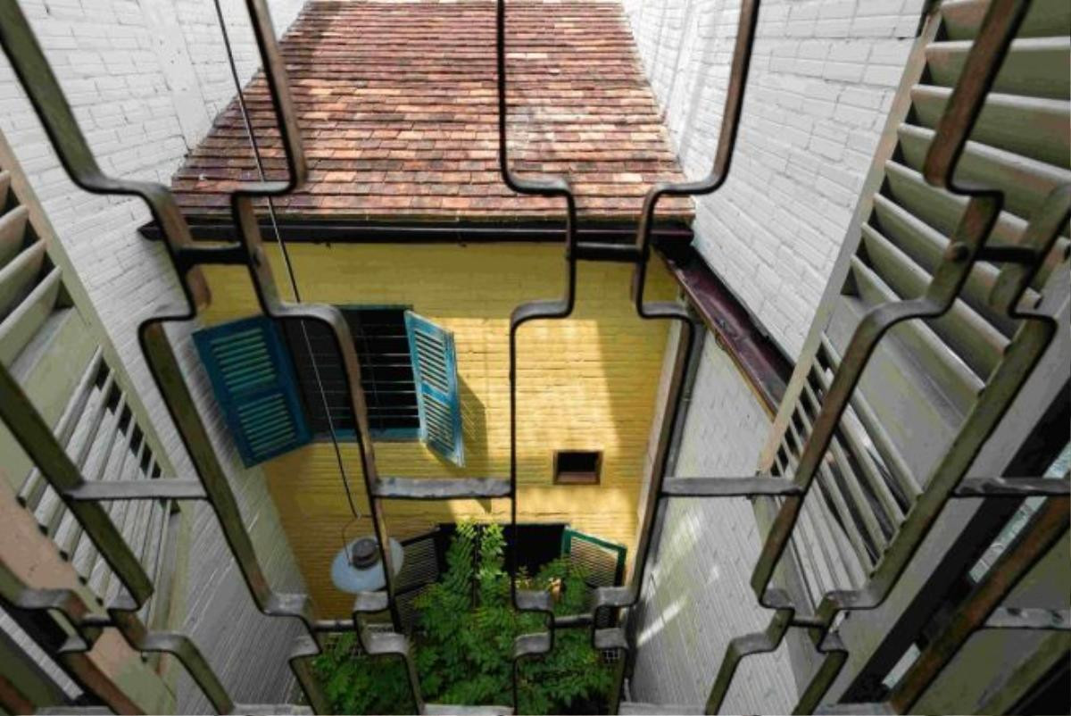 10-a21studio-a-home-where-the-rooms-look-like-a-small-village-www-designstack-co