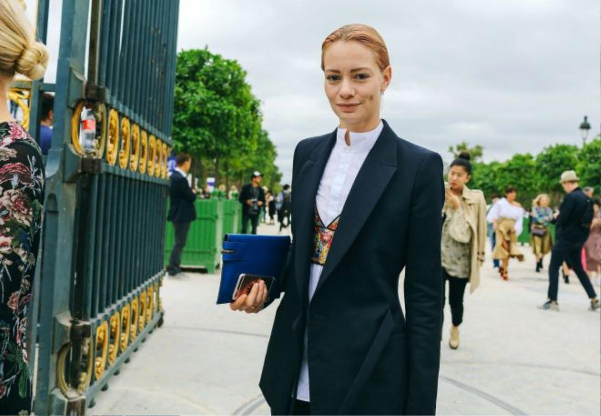 14-pfw-ss17-street-style-day-23