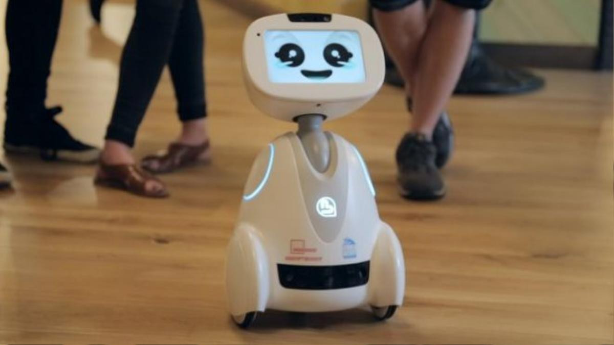 Robot Buddy có tạo hình đáng yêu, có thể chơi đùa với trẻ em - Ảnh: ibtimes