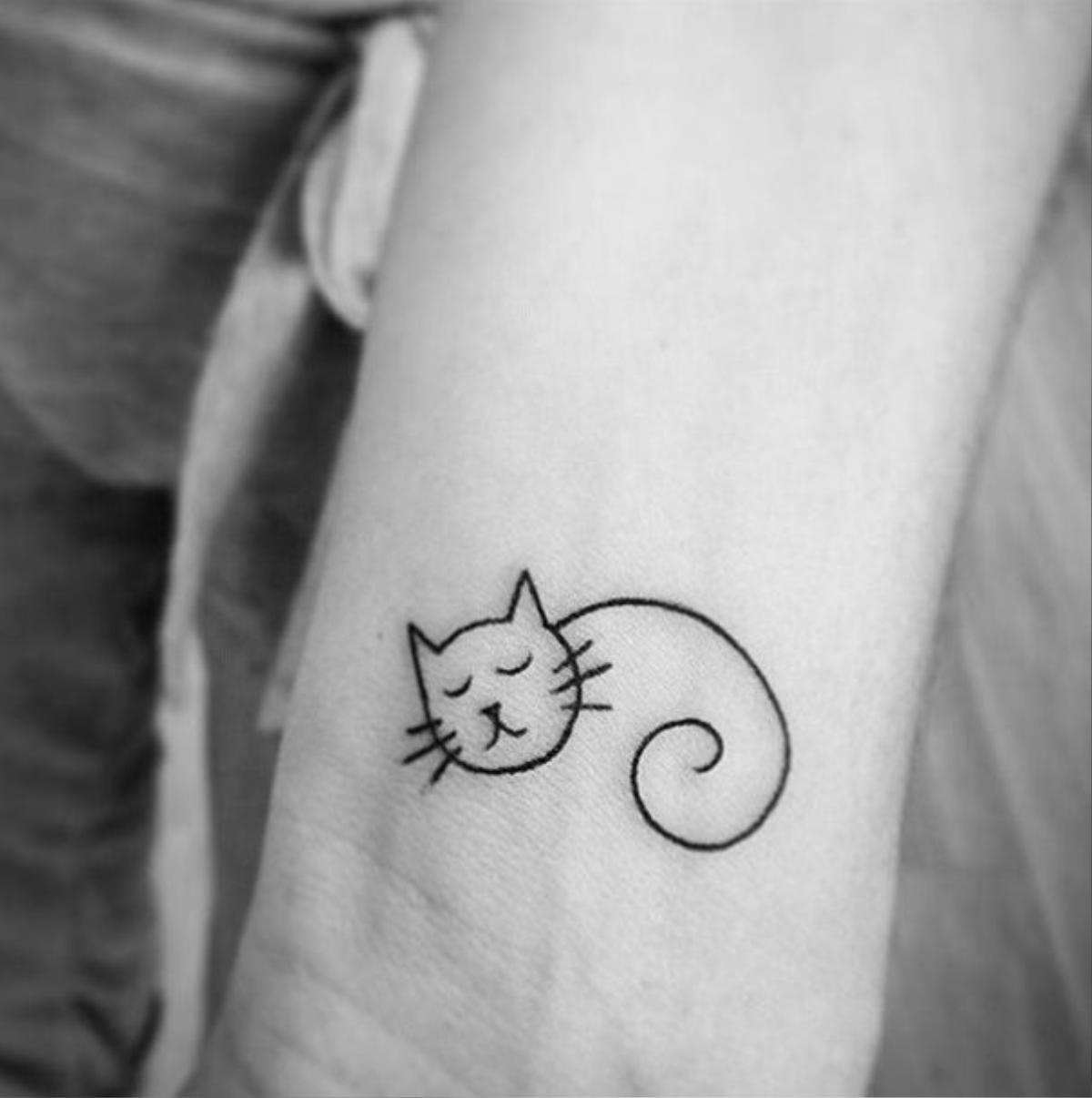 cat-tattoo-ideas-56-5804c3ca2c869__605