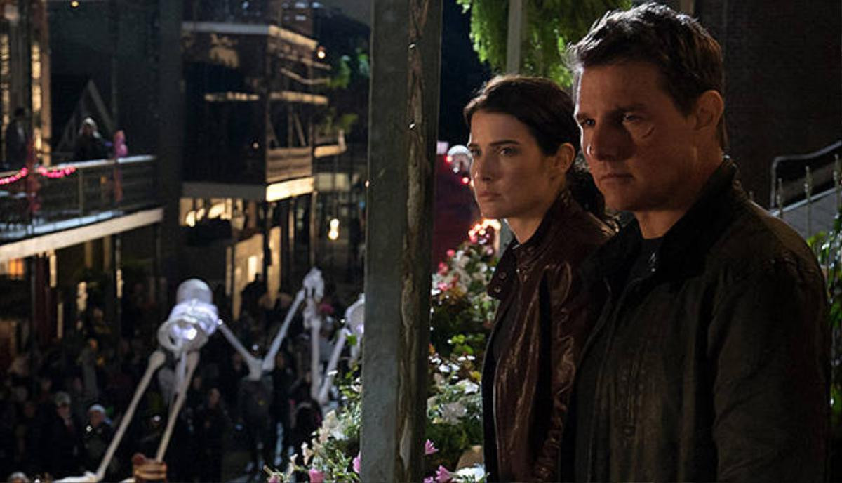 Left to right: Cobie Smulders plays Turner and Tom Cruise plays Jack Reacher in Jack Reacher: Never Go Back from Paramount Pictures and Skydance Productions © 2015 PARAMOUNT PICTURES. ALL RIGHTS RESERVED. Jack Reacher: Never Go Back