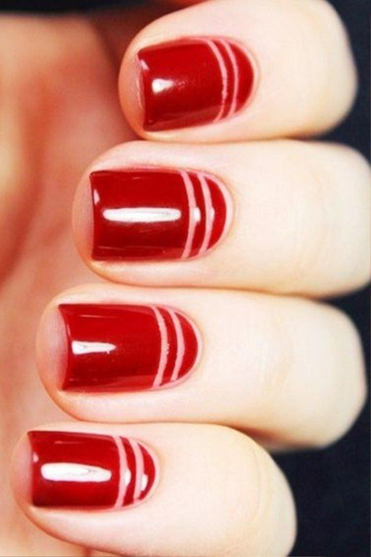 large_fustany-beauty-nails-red_nail_polish-nail_art-manicure-8