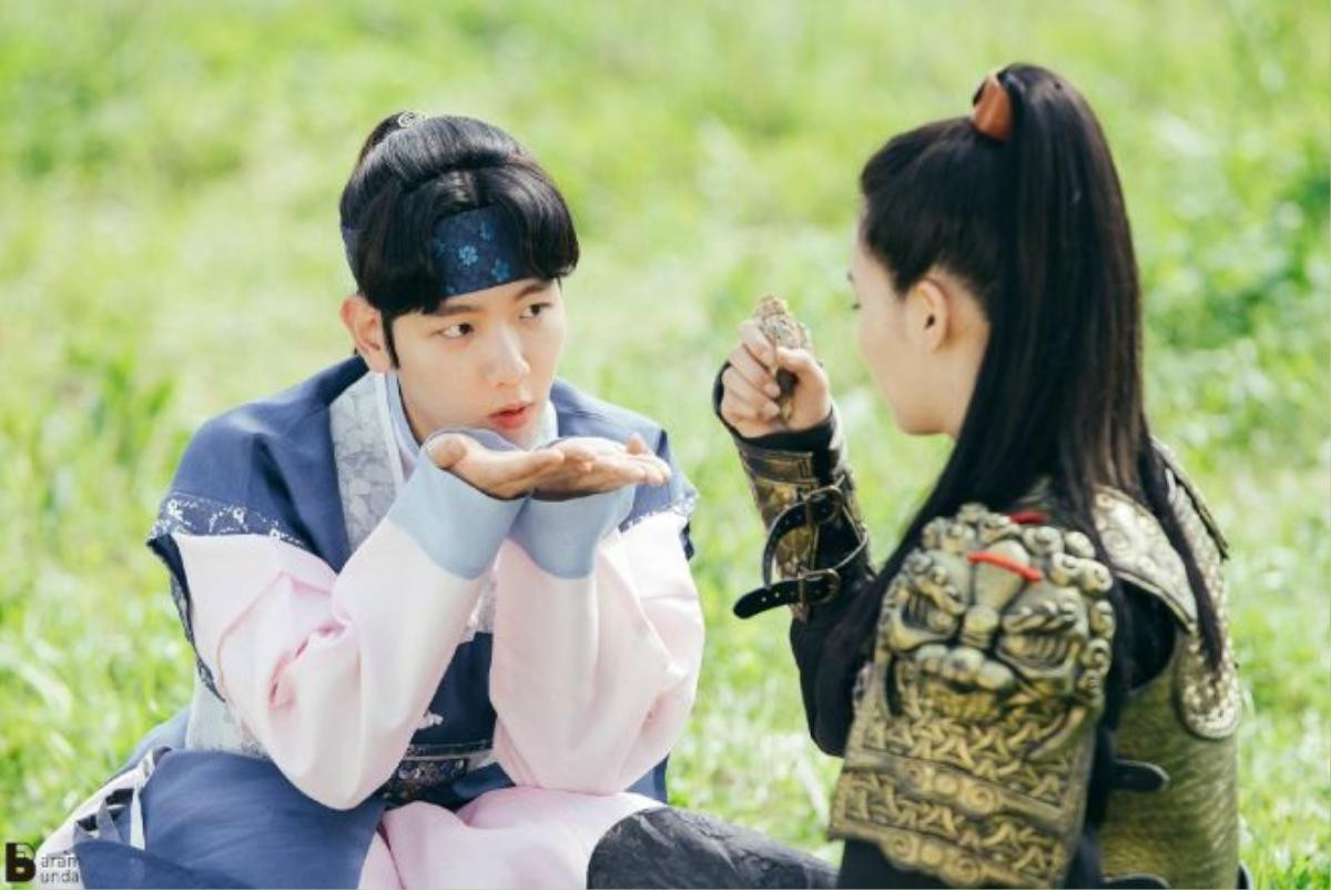 Beakhyun trong vai Thập hòang tử Wang Eun