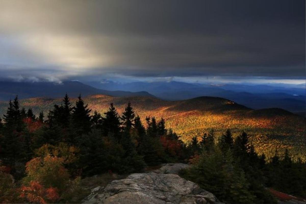 Cảnh thu ở vùng núi Chatham, bang New Hampshire, Mỹ.