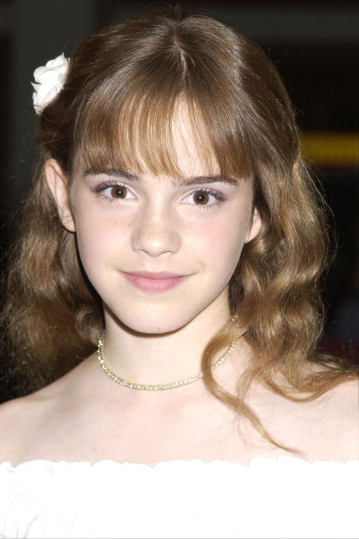 hbz-emma-watson-hair-2002-gettyimages-104178313