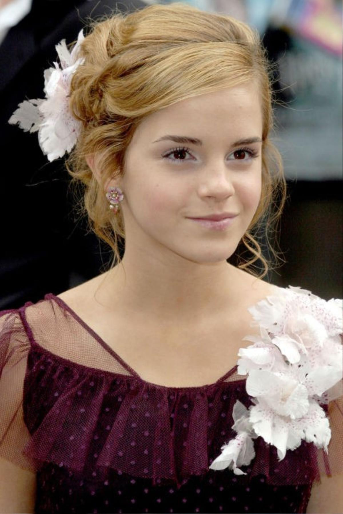 hbz-emma-watson-hair-2004-gettyimages-84556776