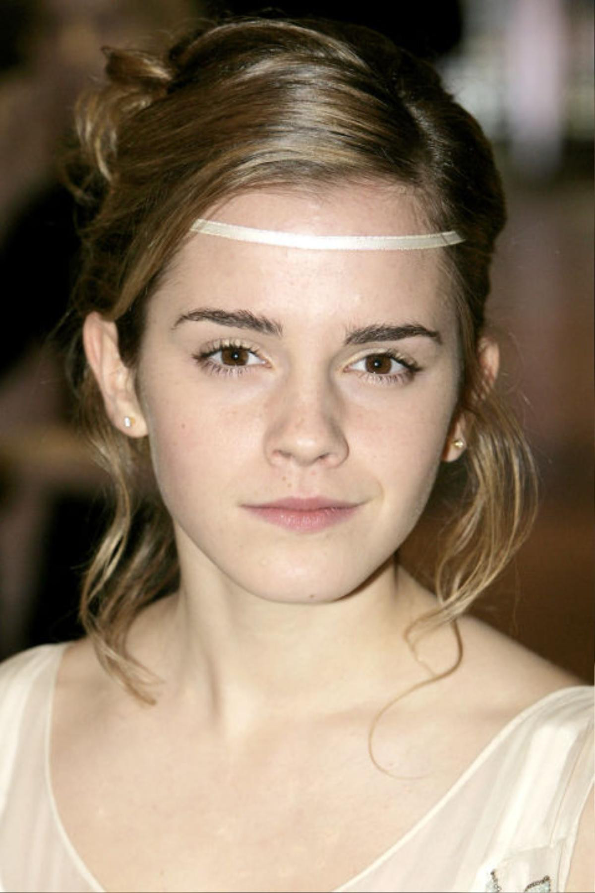 hbz-emma-watson-hair-2005-gettyimages-56106253