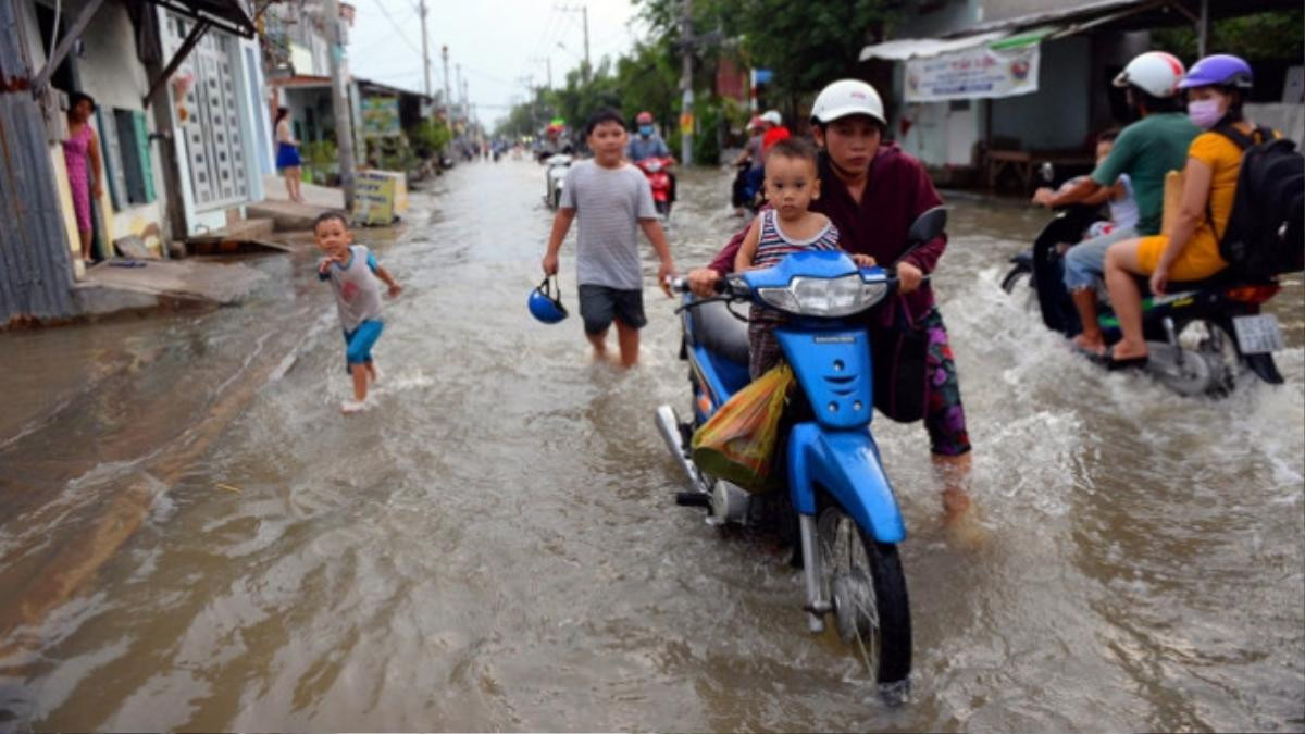 ngay-thu-2-dan-tphcm-vat-lon-voi-dinh-trieu-cuong-29-200743