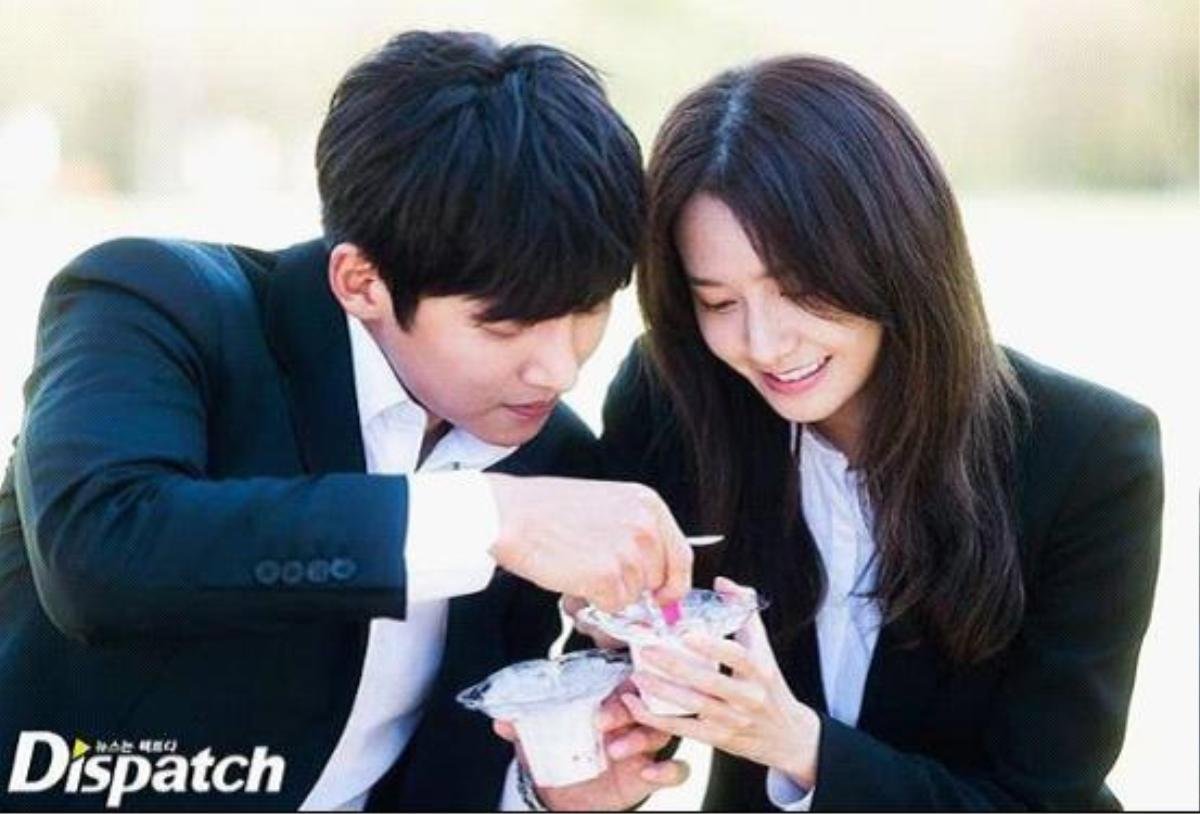 cảnh hậu trường nhắng nhít của cả 2 khi Ji Chang Wook tranh đồ ăn của Yoona