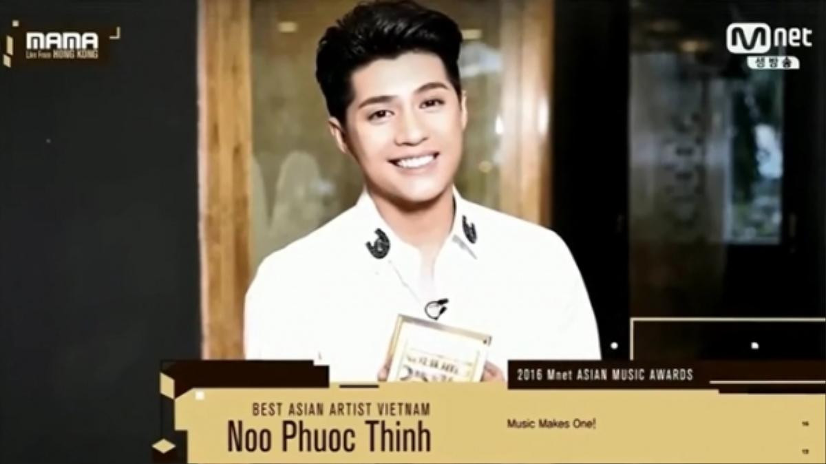 Hình ảnh của Noo Phước Thịnh được phát trong đêm trao giải.