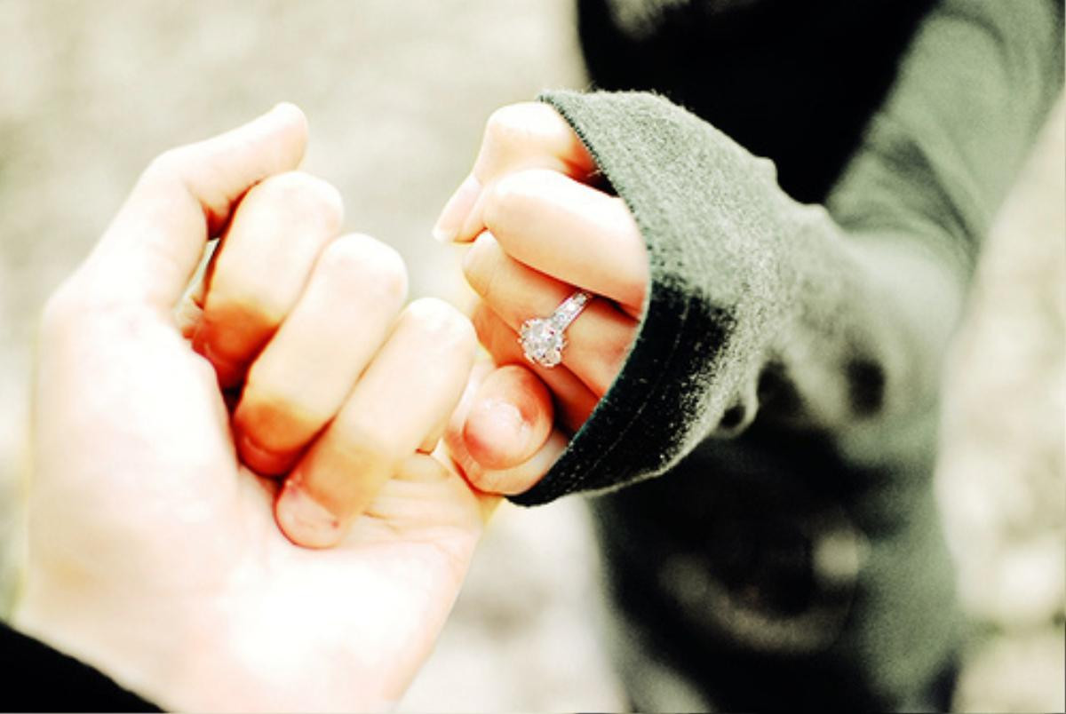 boy-girl-love-photography-pinky-promise-favim-com-200345