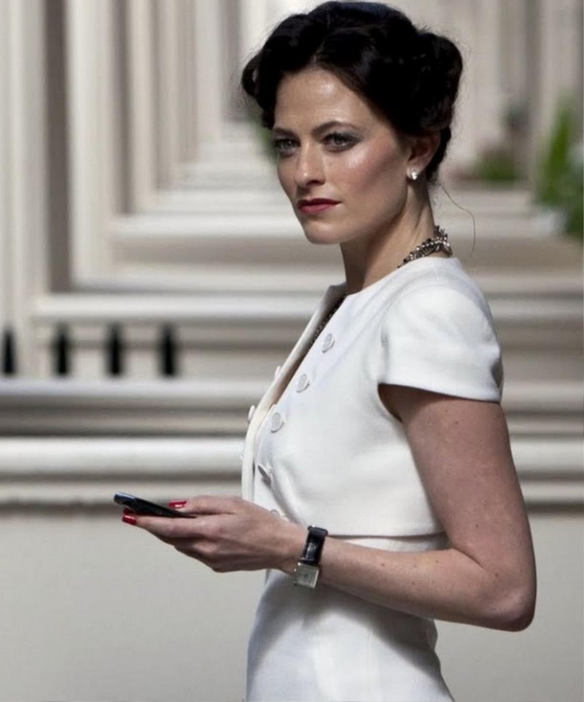 lara-pulver