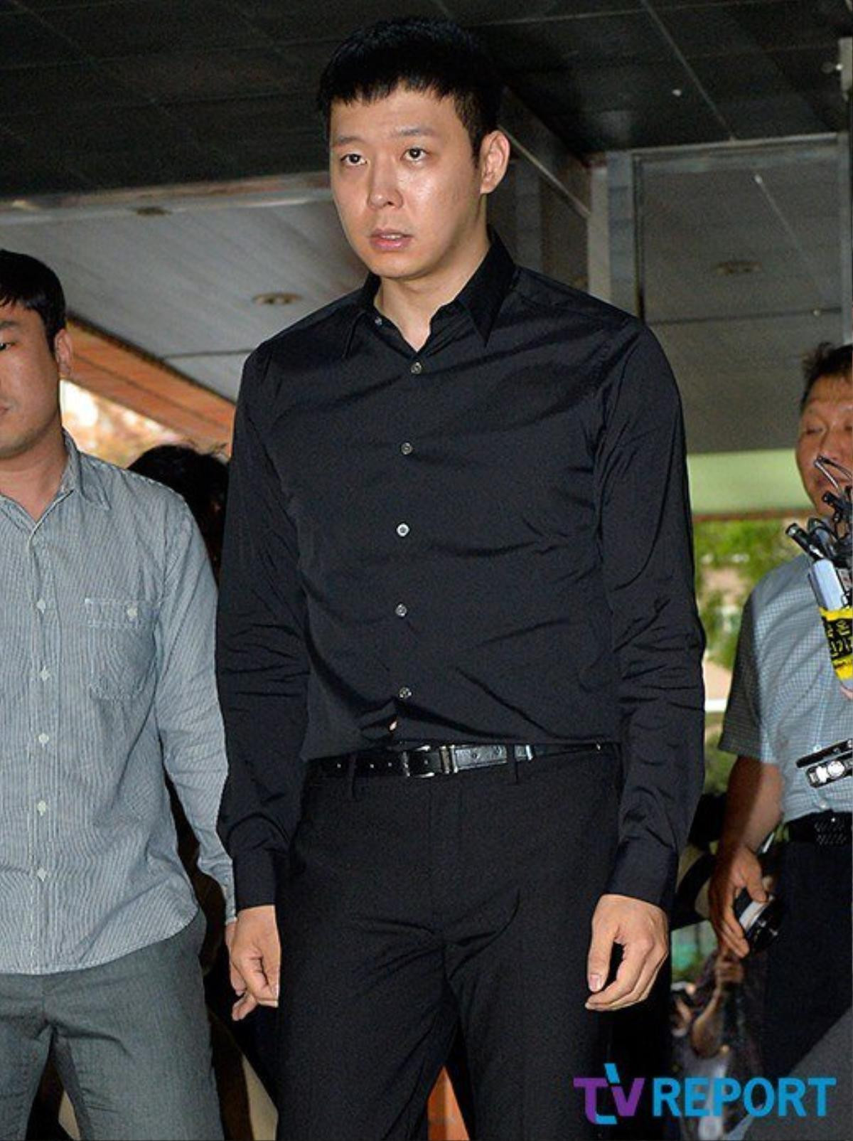 Park Yoo Chun tiều tuỵ trong những ngày bị tố cáo. 