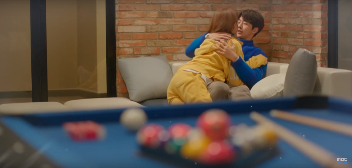 Khoảnh khắc tập 13: Joon Hyung kéo Bok Joo vào lòng để xoa dịu cơn ghen Ảnh 13