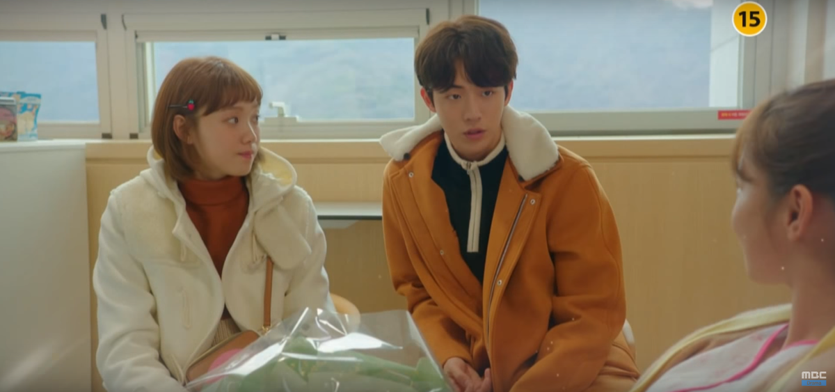 Khoảnh khắc tập 13: Joon Hyung kéo Bok Joo vào lòng để xoa dịu cơn ghen Ảnh 9