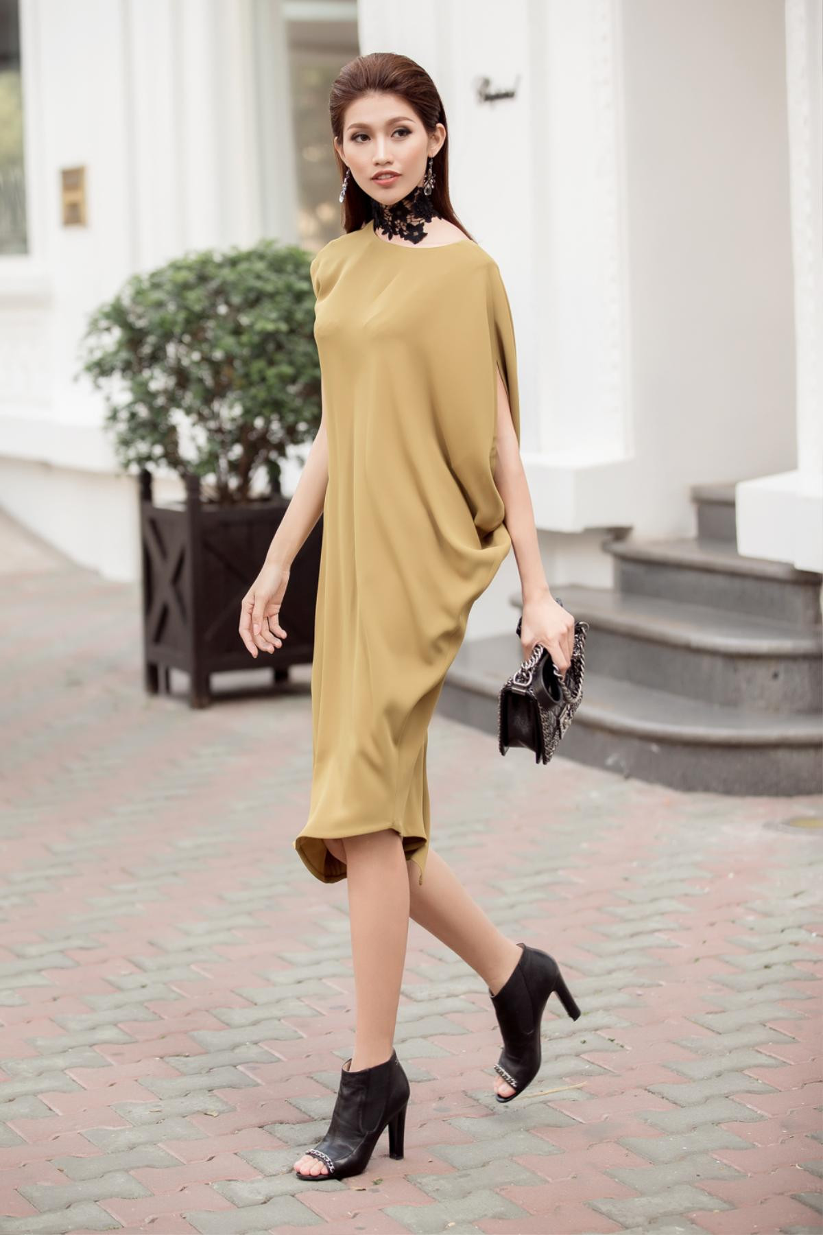 Quỳnh Châu gợi ý cách mix túi hiệu cho outfit Xuân Hè đầy cuốn hút Ảnh 10