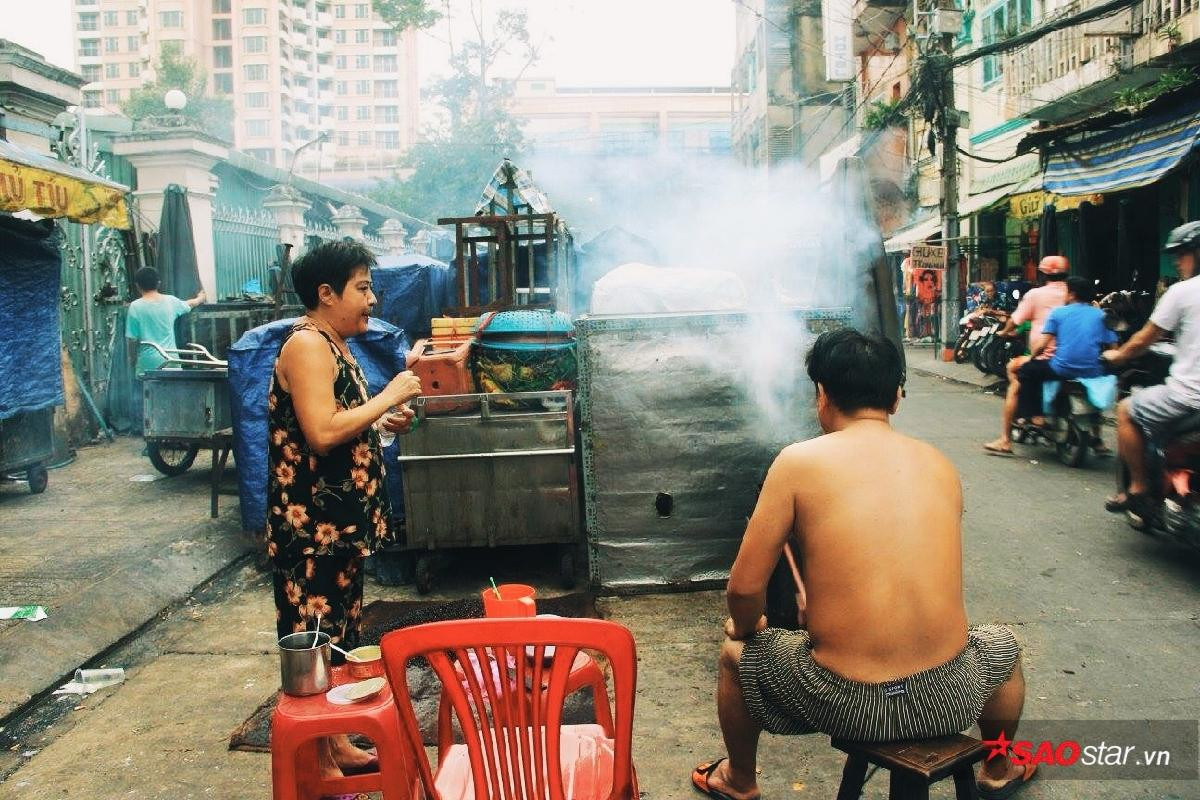 Chuyện về chiếc máy rang cà phê 67 năm và những người 'giữ lửa' của Sài Gòn Ảnh 14