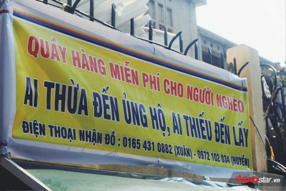 Sợ không được nhận quần áo từ thiện cụ ông phải mang sổ hộ nghèo đi làm chứng Ảnh 3