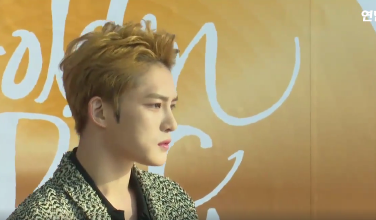 Jaejoong bất ngờ xuất hiện trên thảm đỏ 'Grammy Hàn': Sau 9 năm, chỉ còn 1 người lẻ bóng Ảnh 4