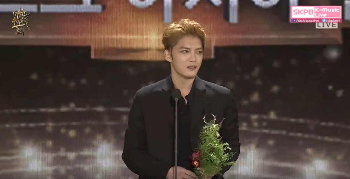 Vỡ òa khi Jaejoong thắng giải 'Nghệ sĩ được yêu thích nhất Châu Á' tại Grammy Hàn 2017 Ảnh 2