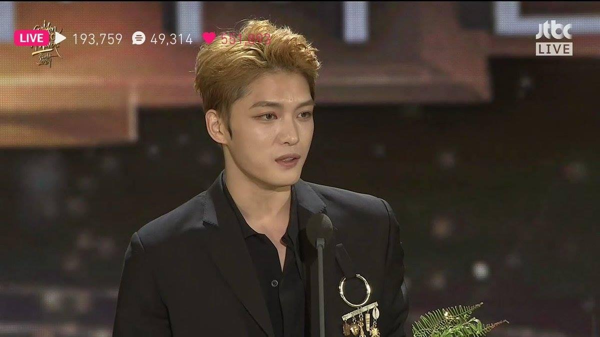 Vỡ òa khi Jaejoong thắng giải 'Nghệ sĩ được yêu thích nhất Châu Á' tại Grammy Hàn 2017 Ảnh 3