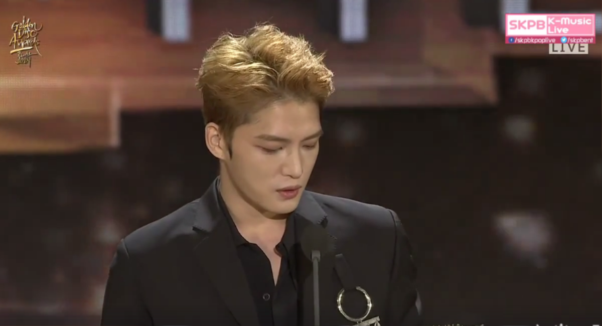 Vỡ òa khi Jaejoong thắng giải 'Nghệ sĩ được yêu thích nhất Châu Á' tại Grammy Hàn 2017 Ảnh 4