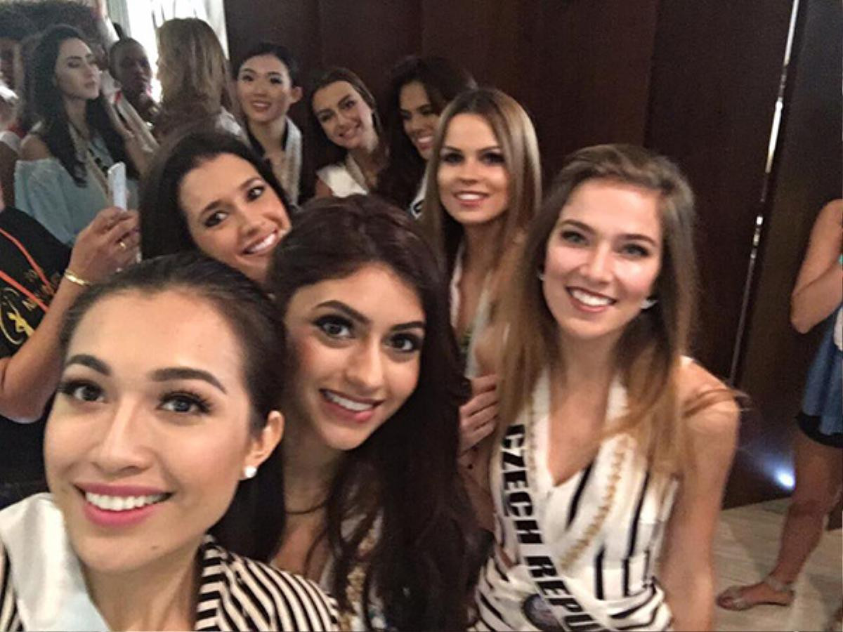 Lệ Hằng tự tin khoe dáng quyến rũ và đầy thu hút tại Miss Universe Ảnh 26